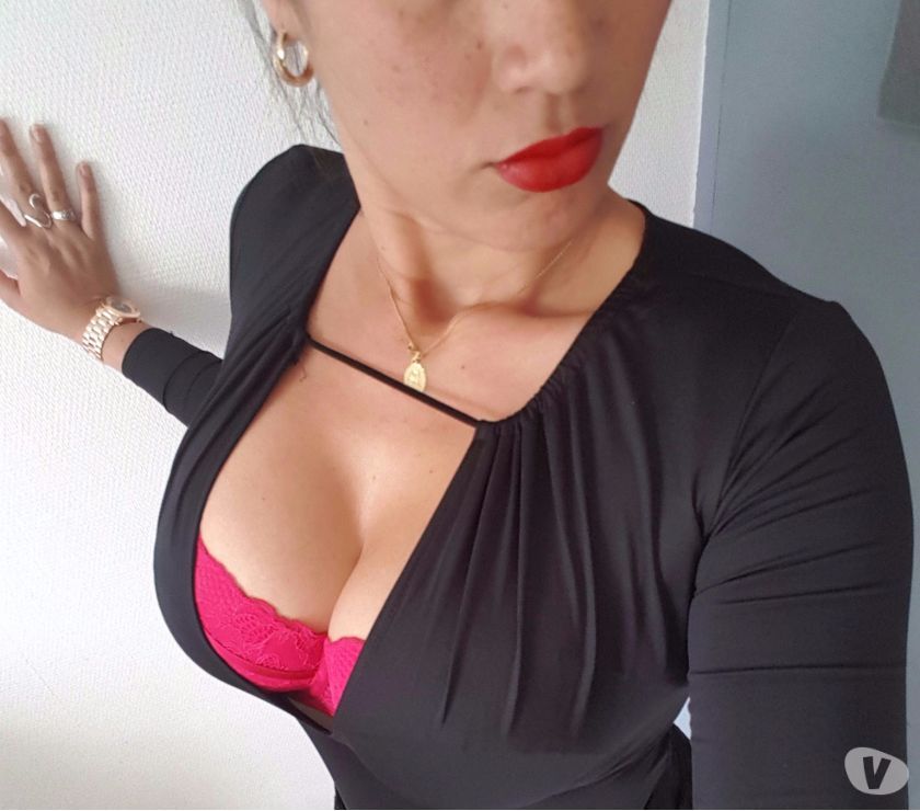 Blonde envoutante et sexy